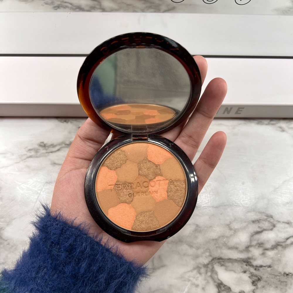 Guerlain Terracotta Light Glow Bronzer